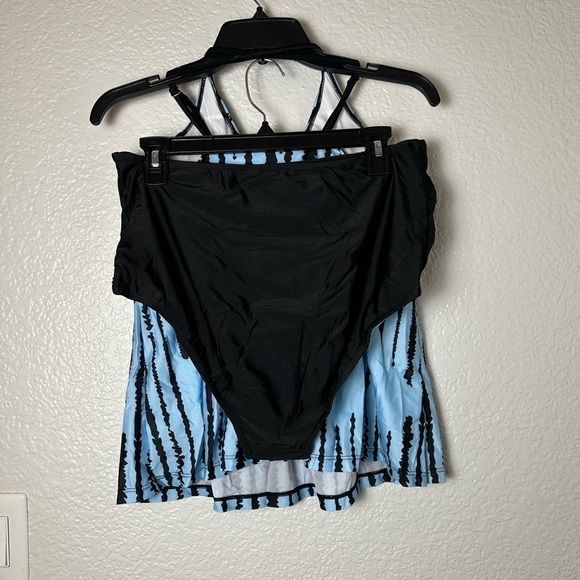 New Zando 2 Piece Swimsuit in Blue Print - Picture 4 of 4